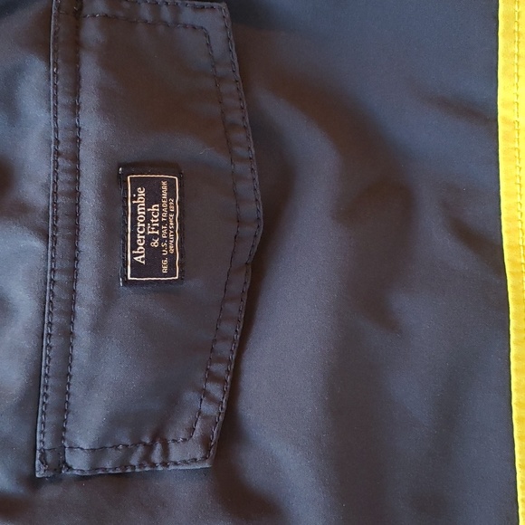 Abercrombie and Fitch swim shorts new - Picture 3 of 3